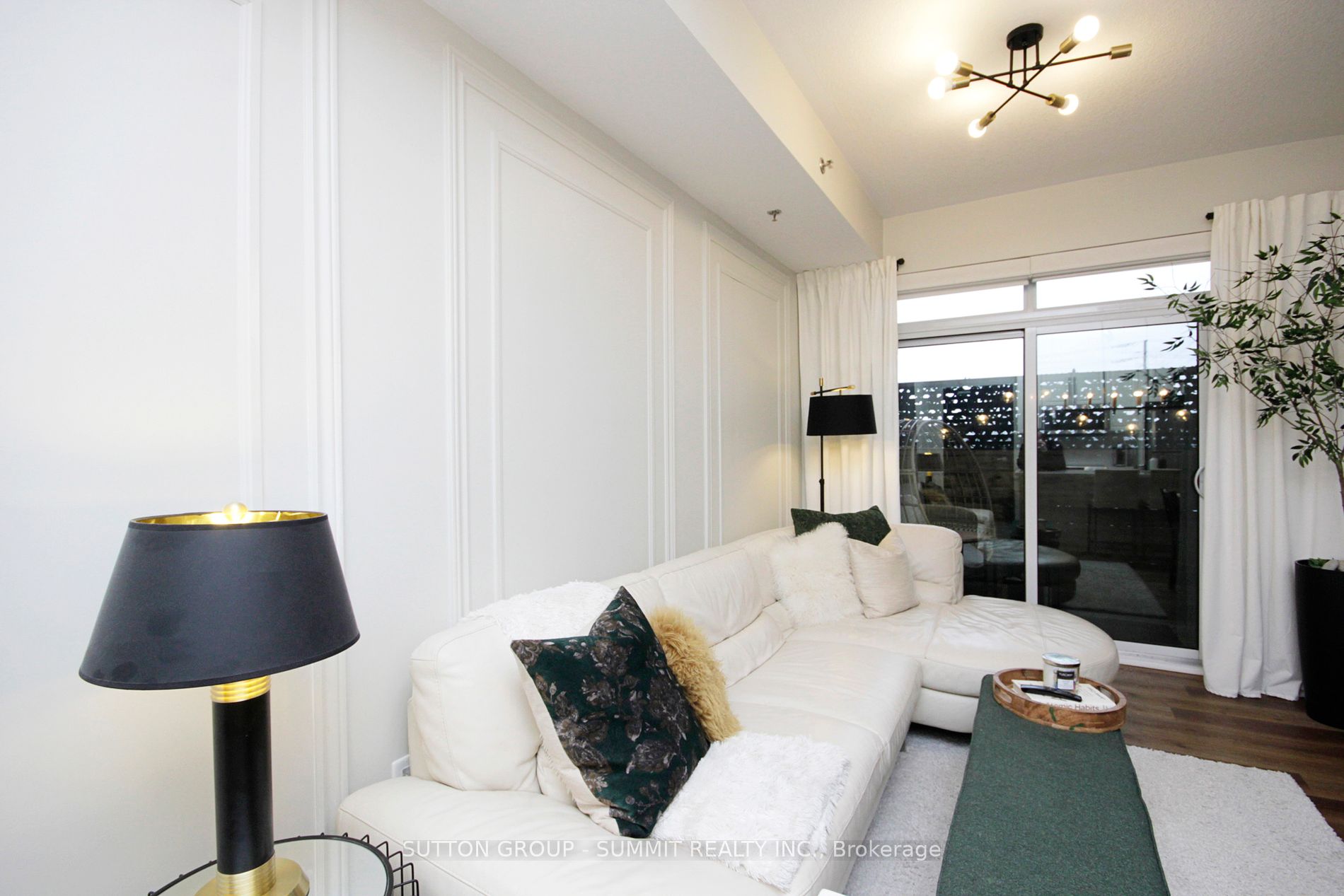 2486 Old Bronte Rd, #208