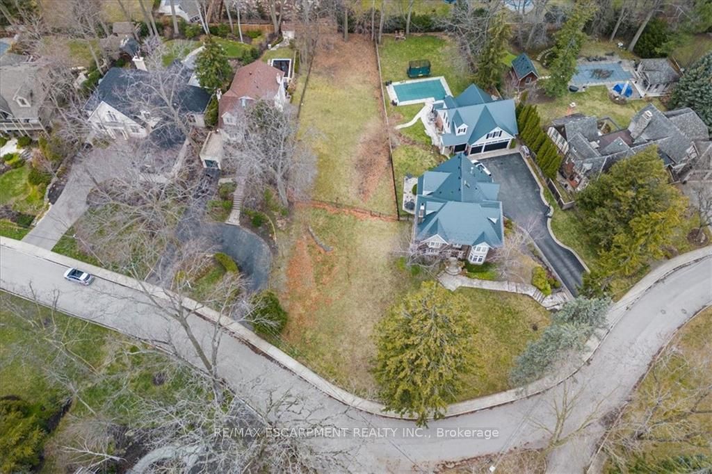3063 Woodland Park Dr