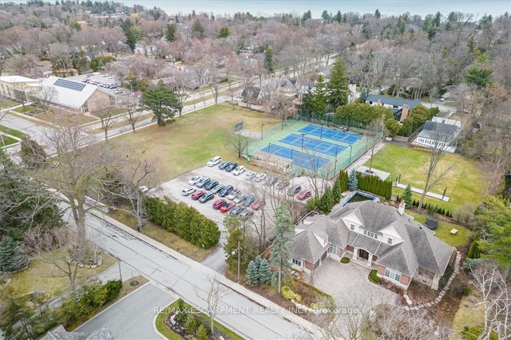 3063 Woodland Park Dr