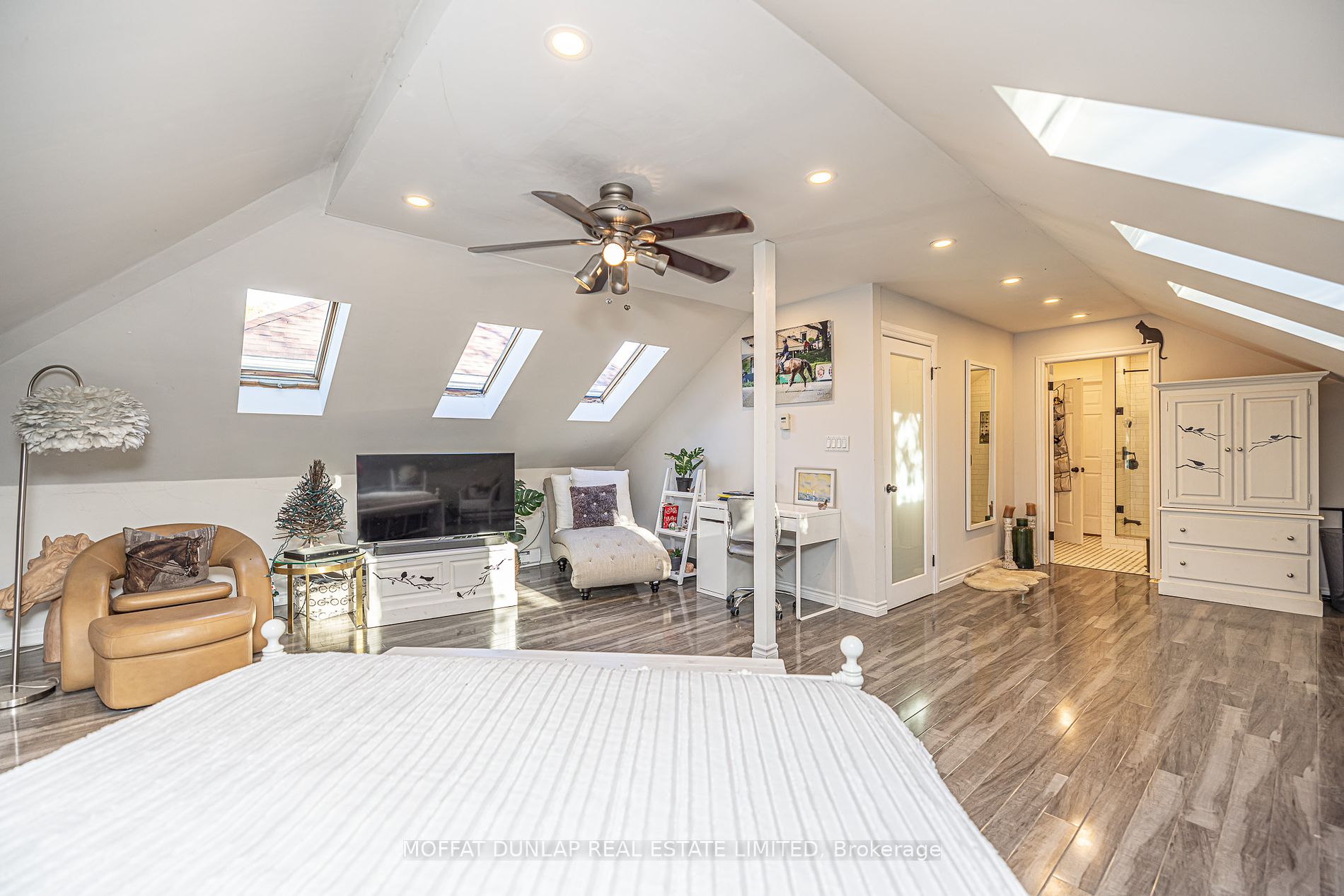 7699 Patterson Sideroad