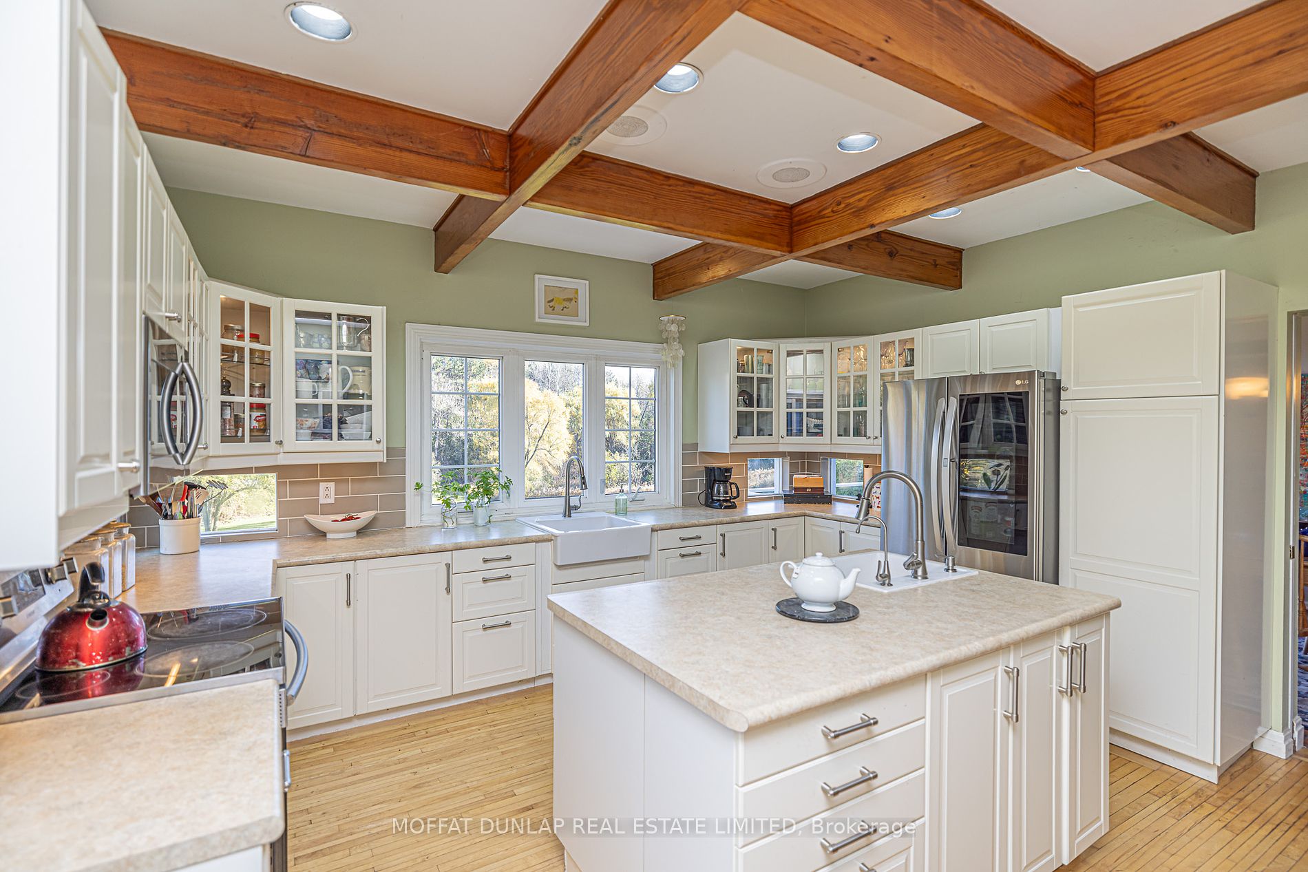 7699 Patterson Sideroad