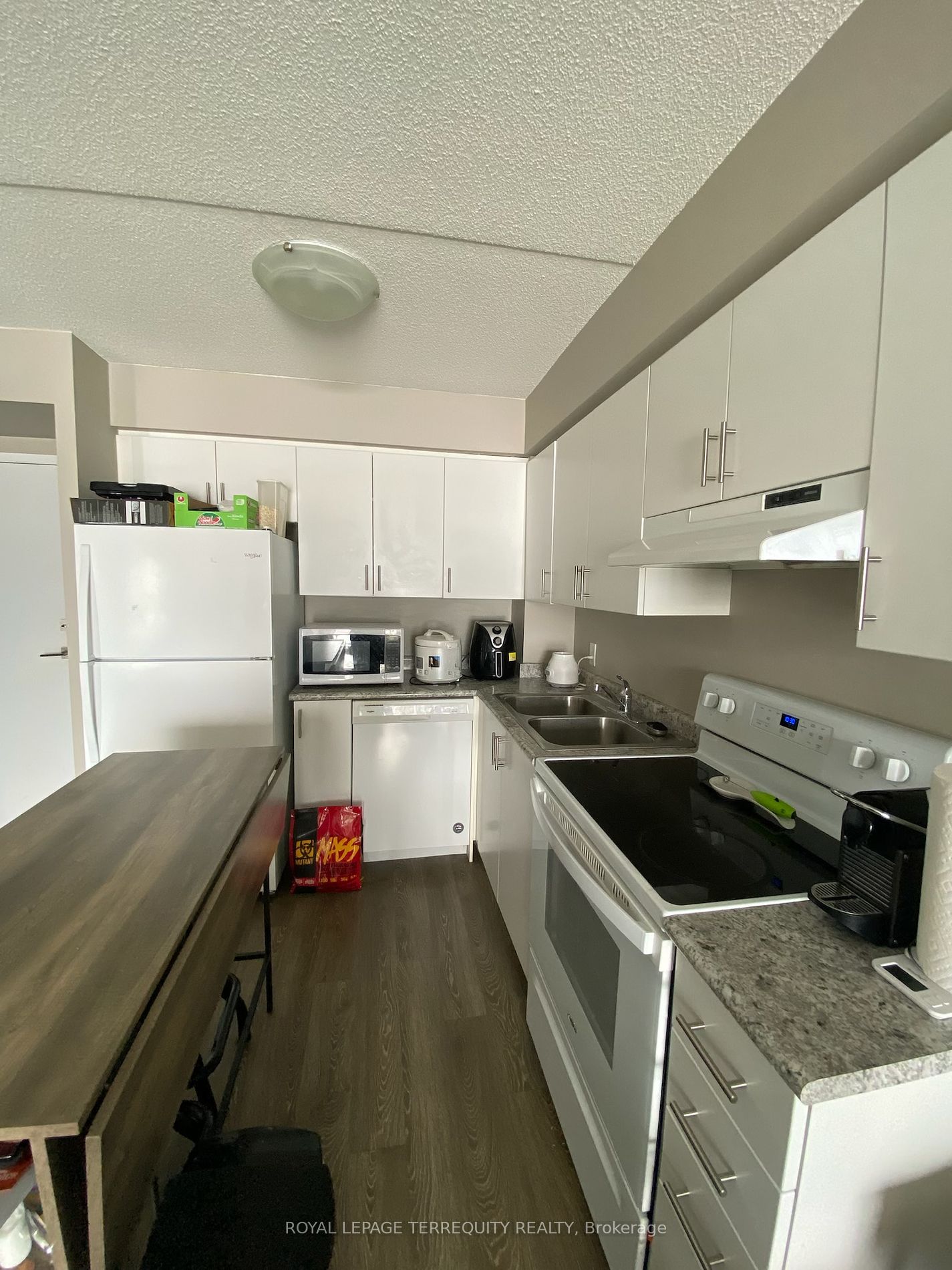 716 Main St E, #506