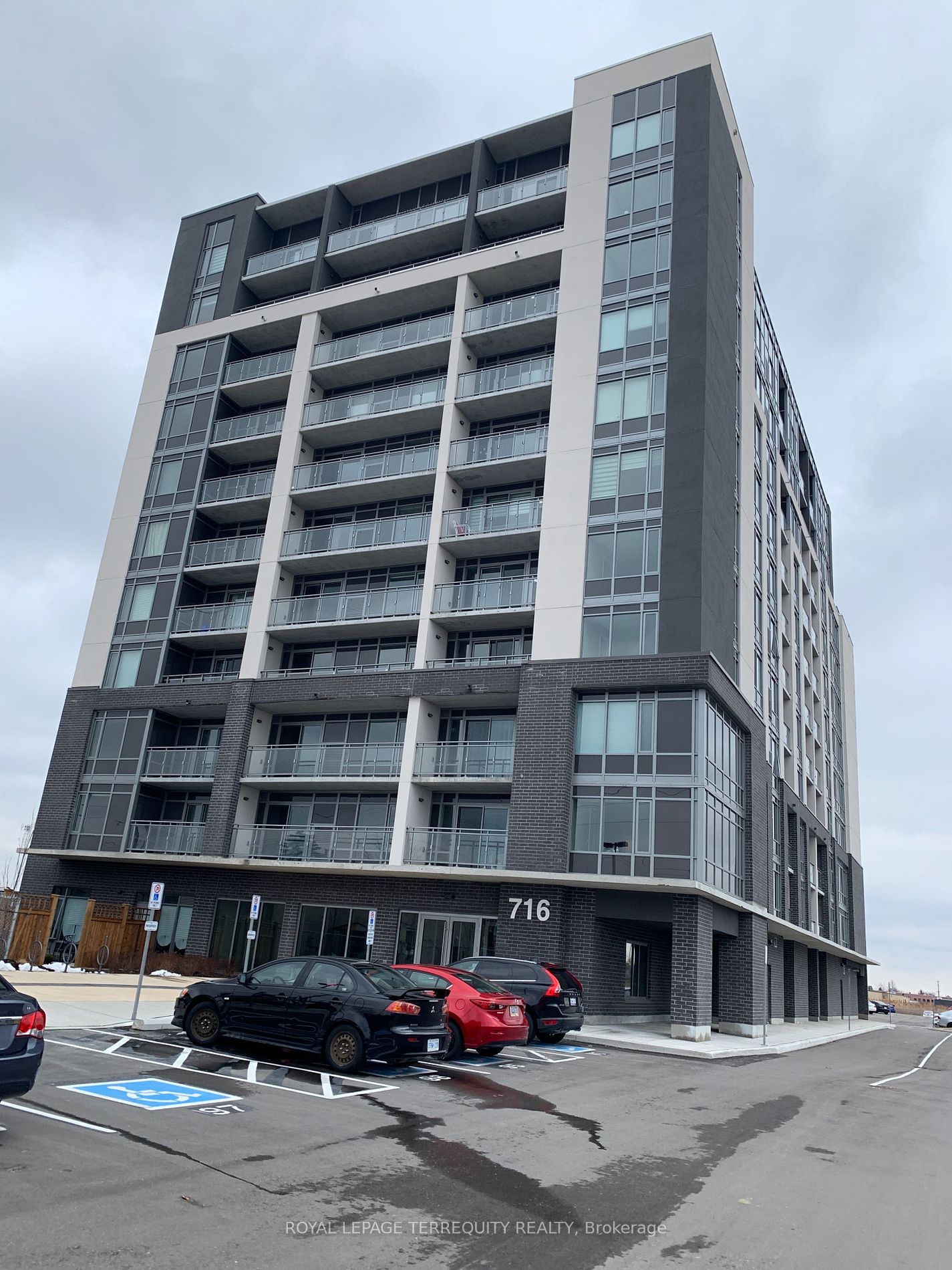 716 Main St E, #506