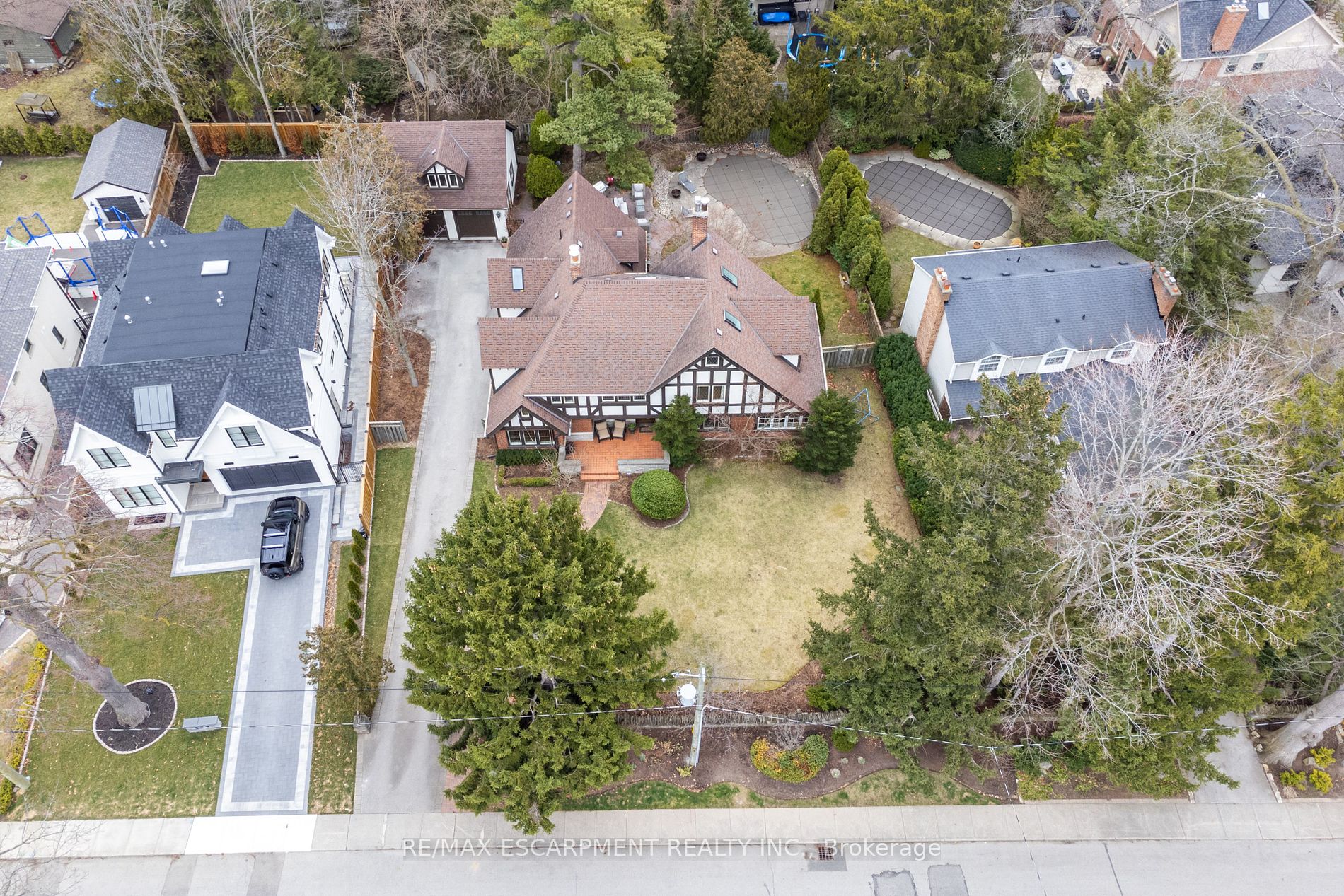 329 Douglas Avenue