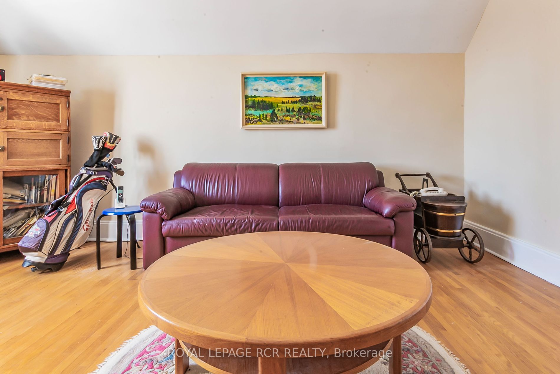1380 Queen St W