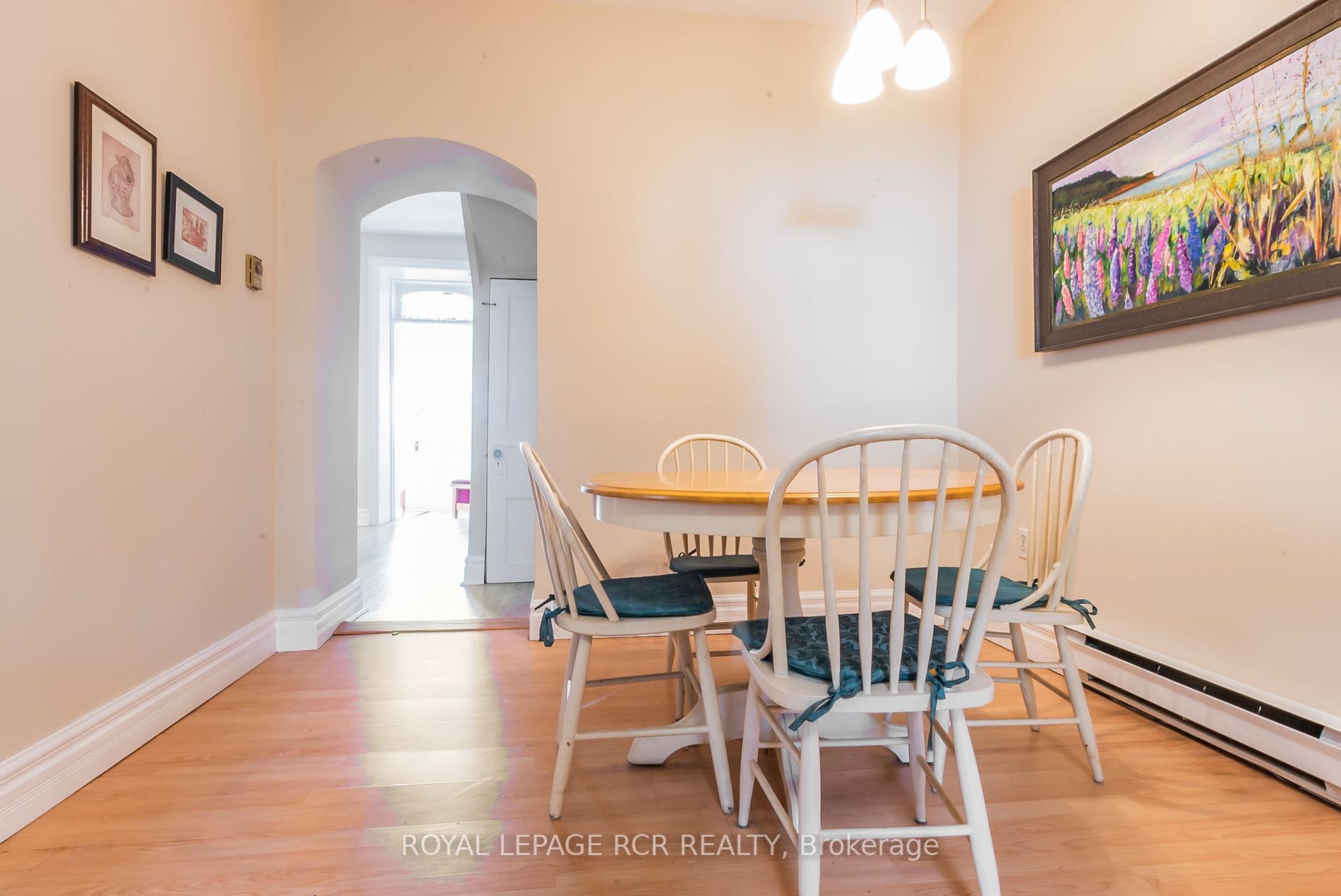 1380 Queen St W