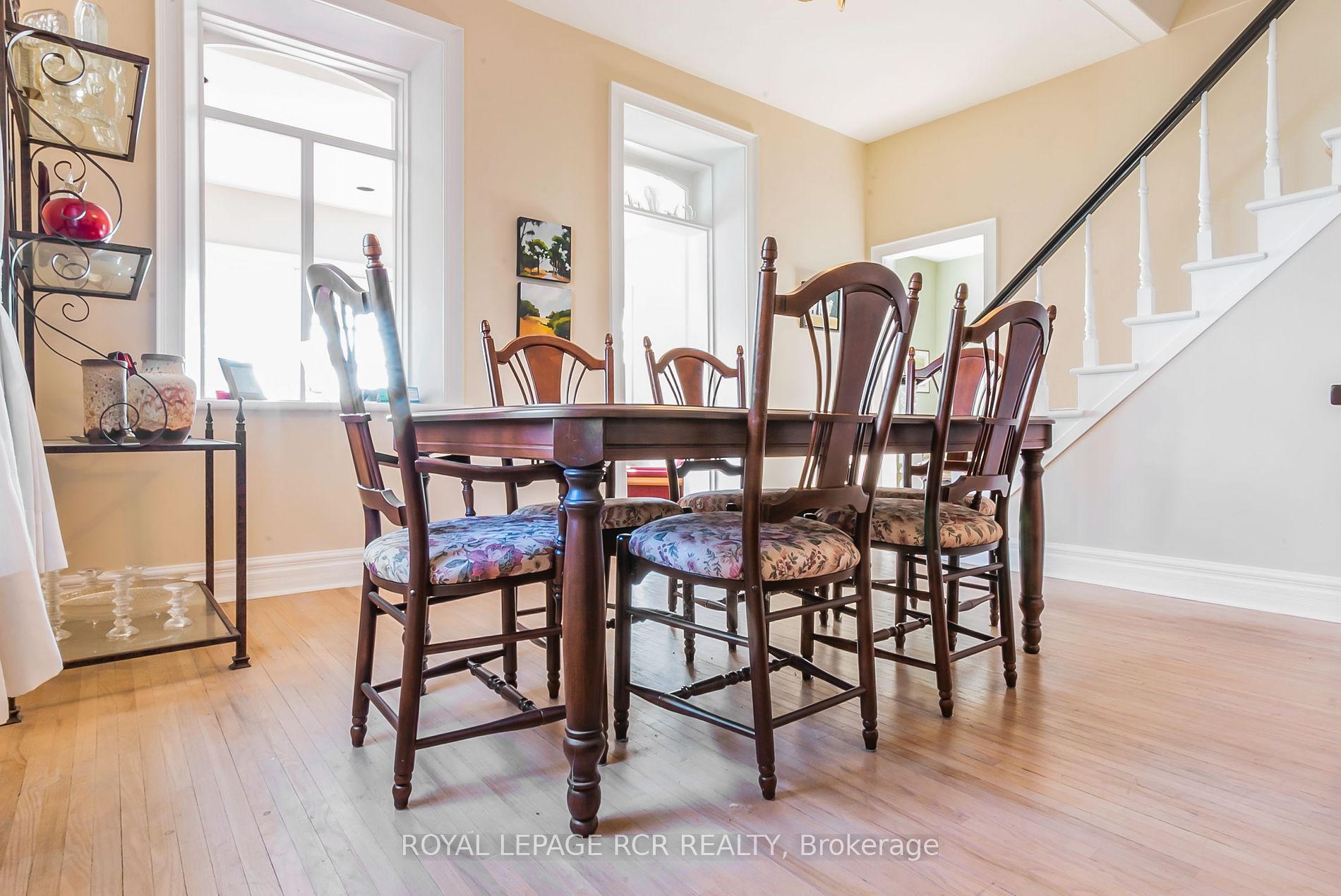 1380 Queen St W