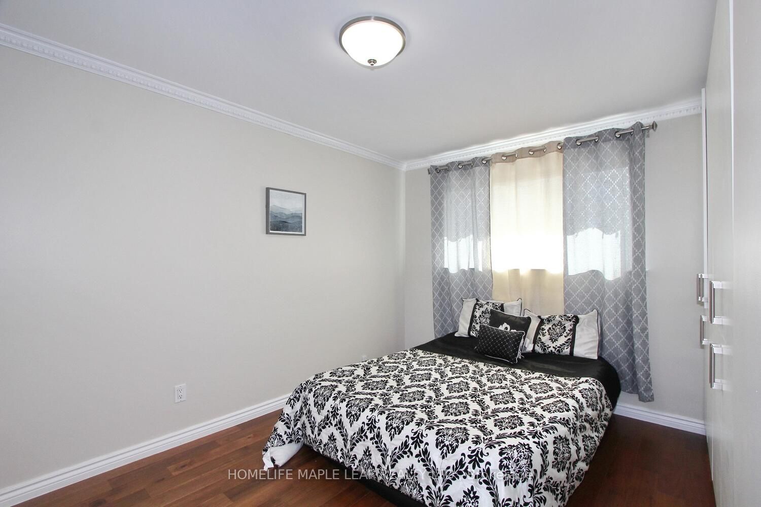 38 Inglewood Dr