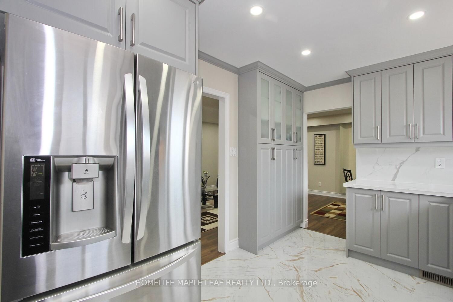 38 Inglewood Dr