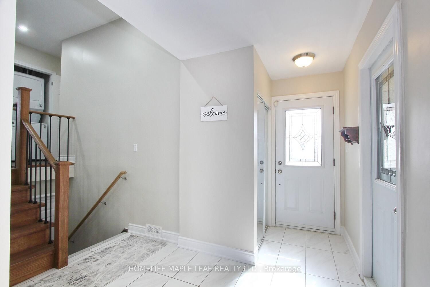 38 Inglewood Dr
