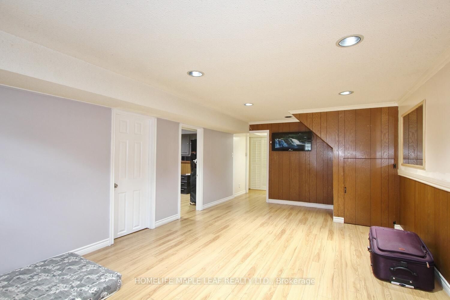 38 Inglewood Dr