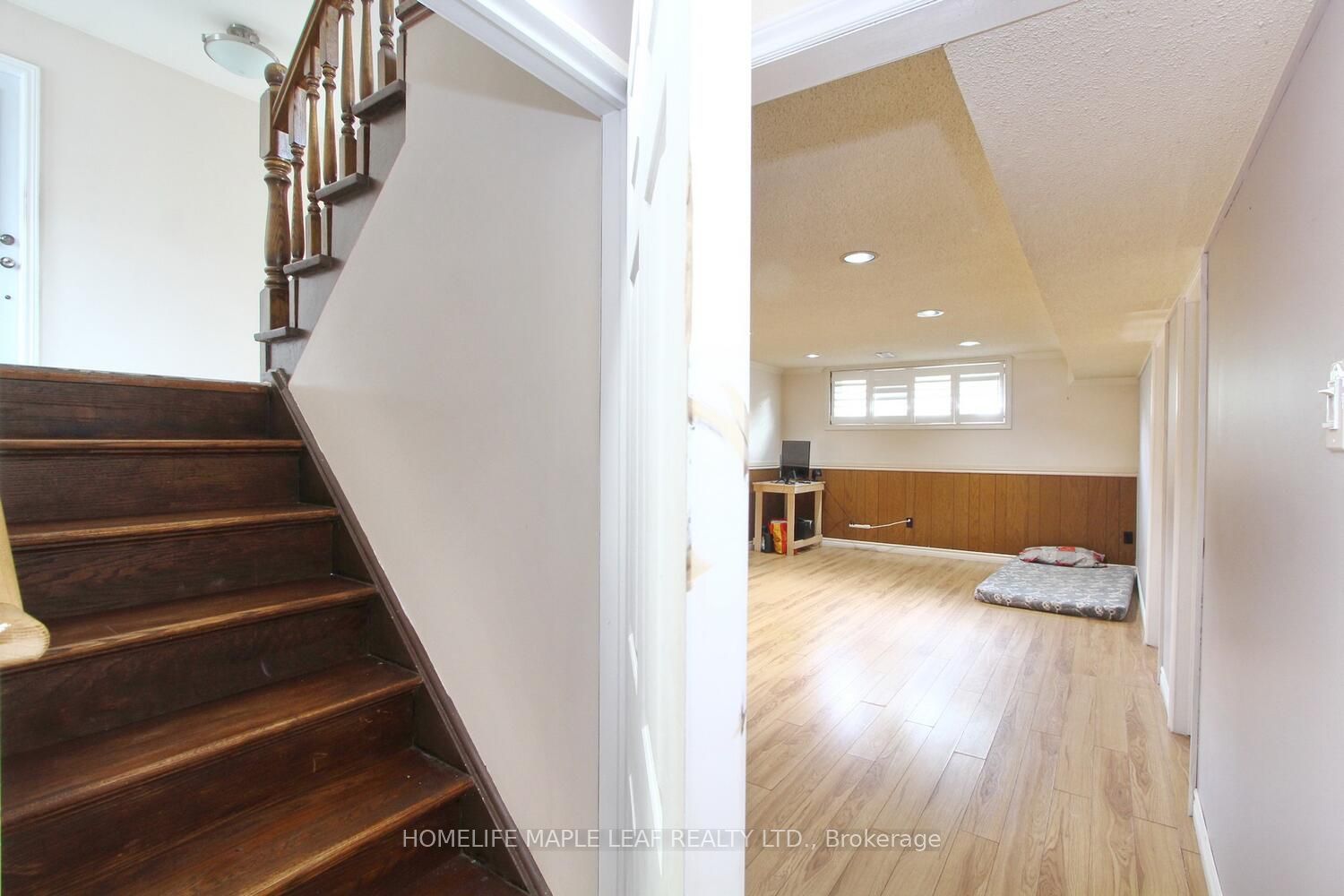 38 Inglewood Dr