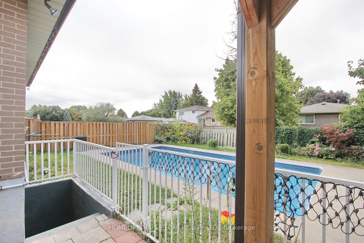 38 Inglewood Dr