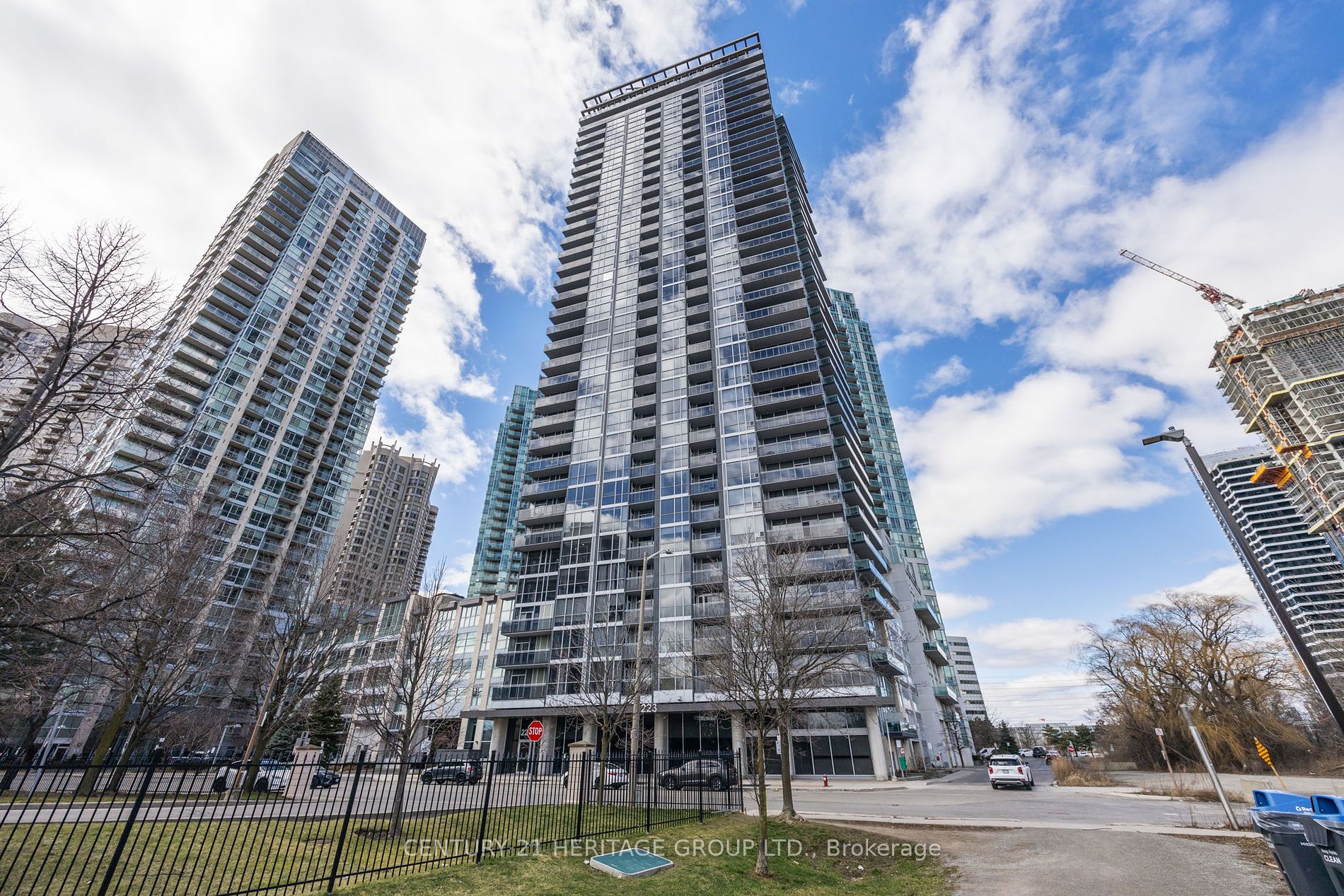 223 Webb Dr, #503