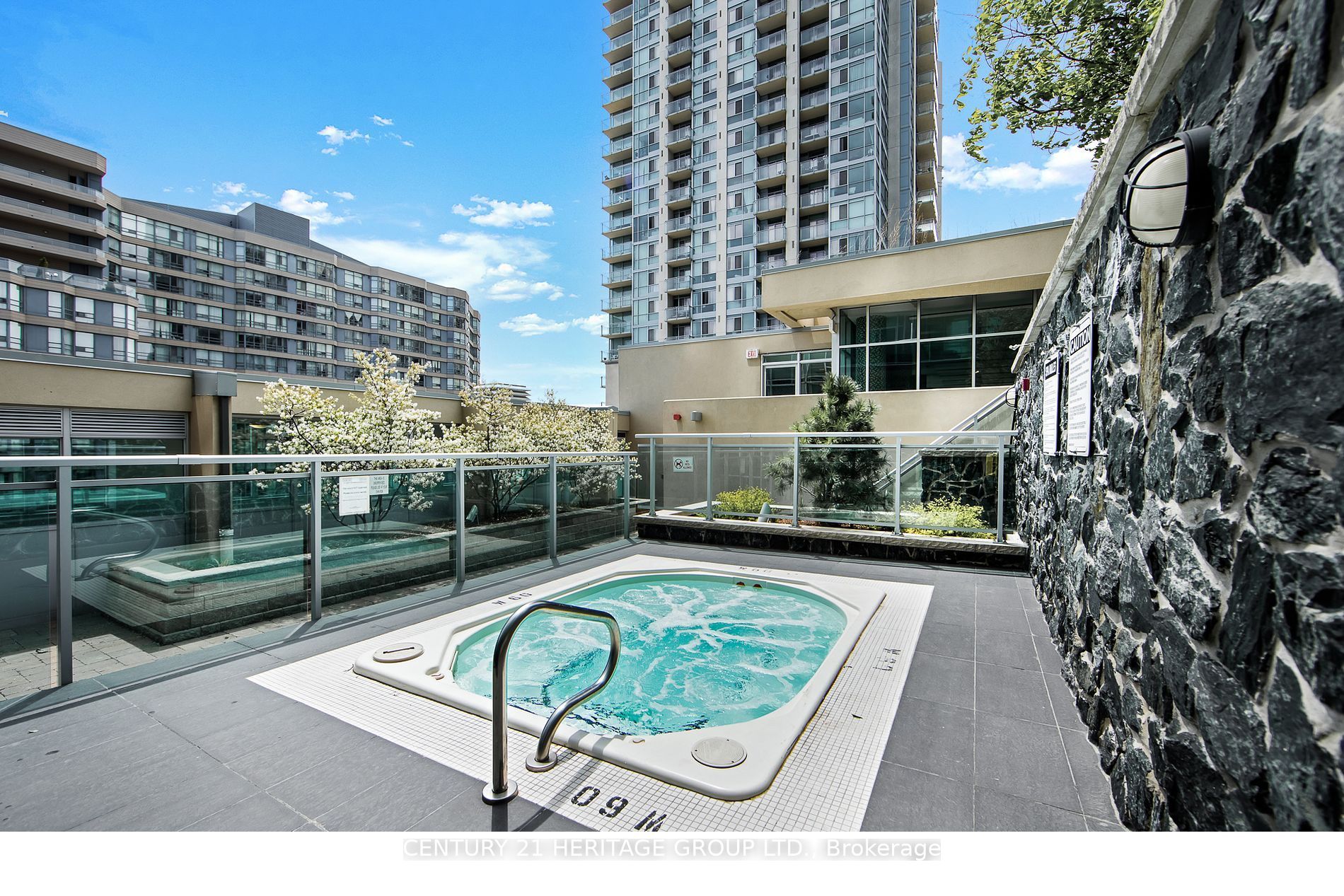 223 Webb Dr, #503