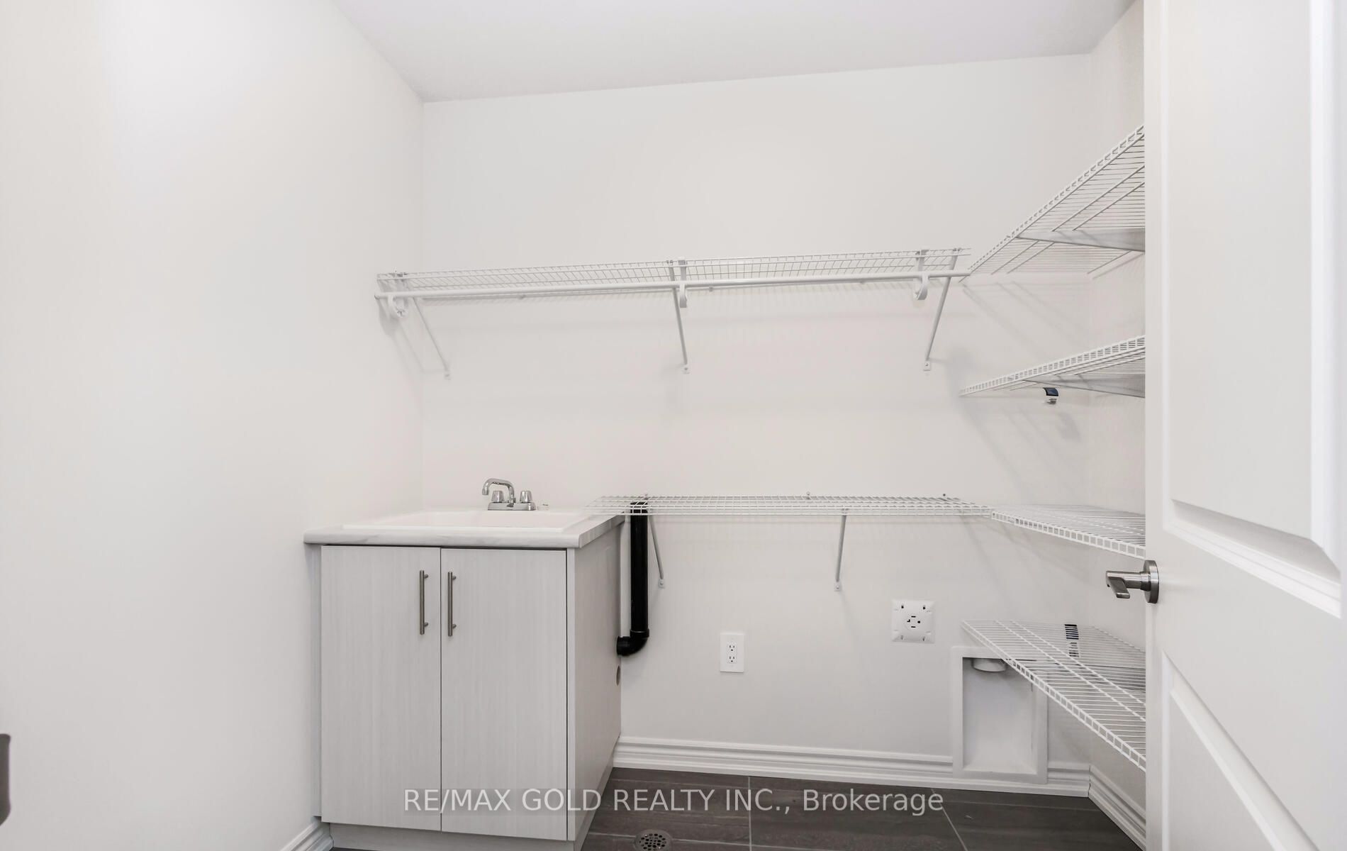 1466 Kitchen Court