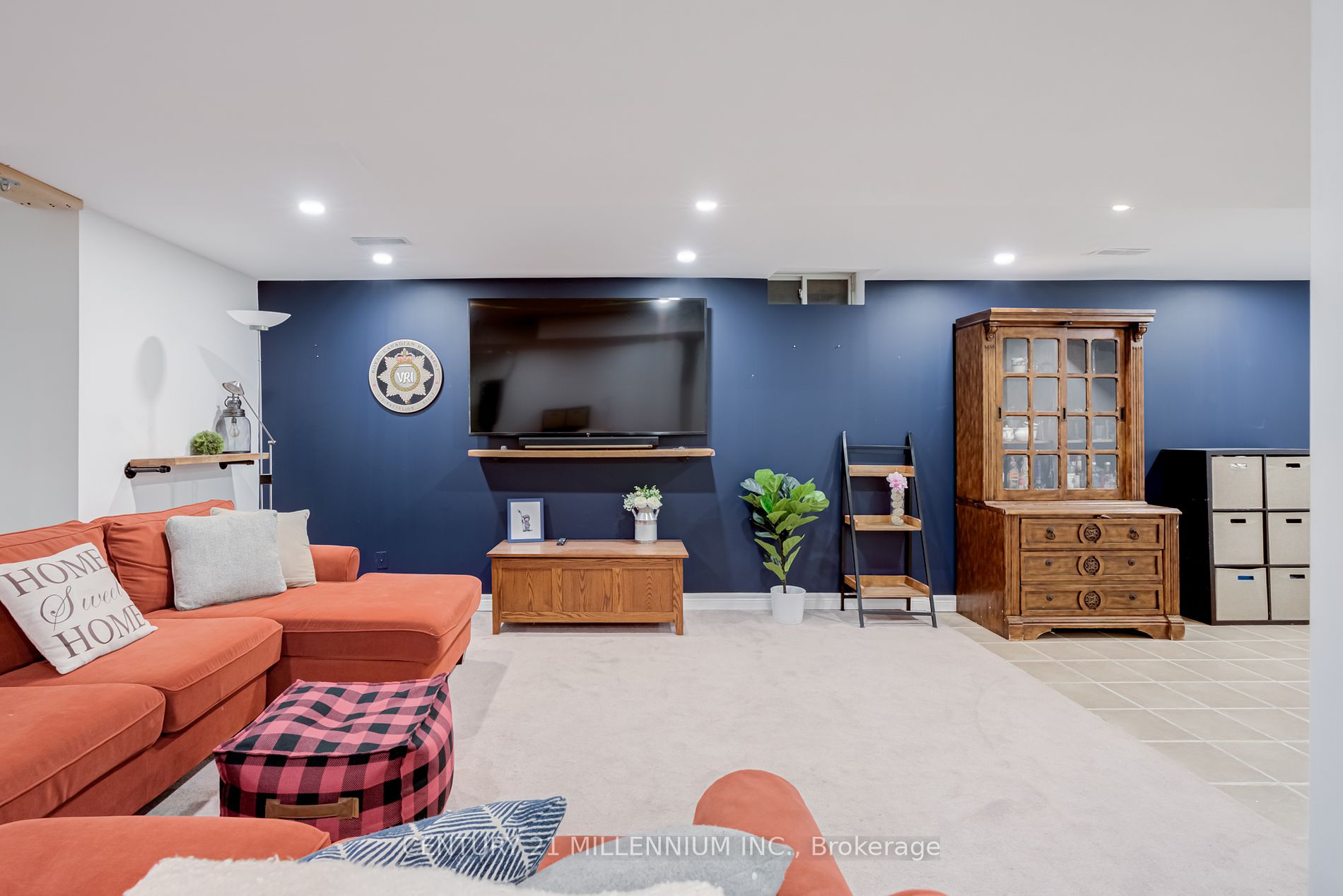 18 Belmont Boulevard