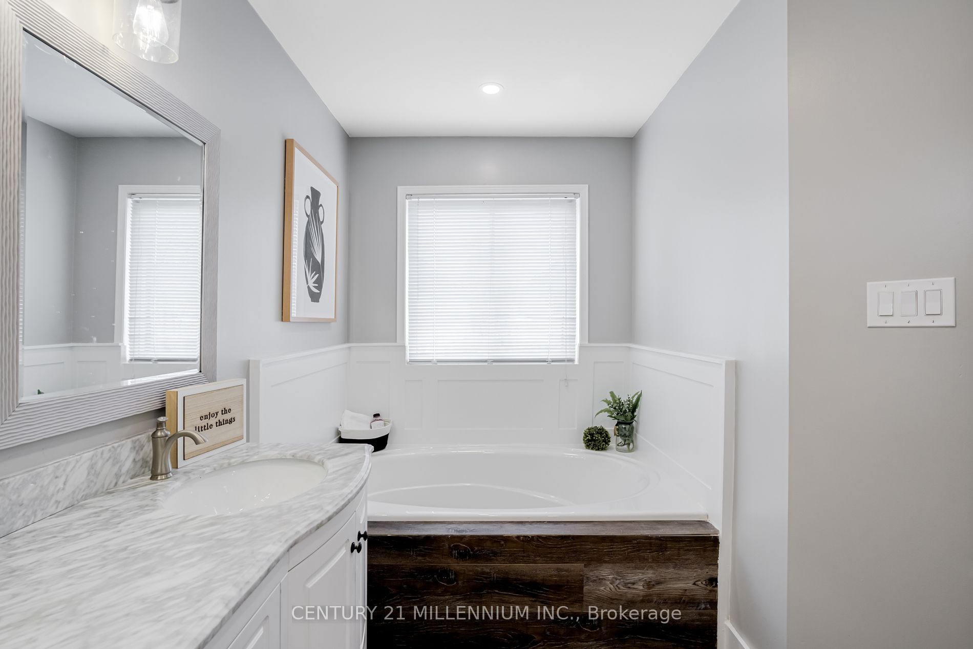 18 Belmont Boulevard
