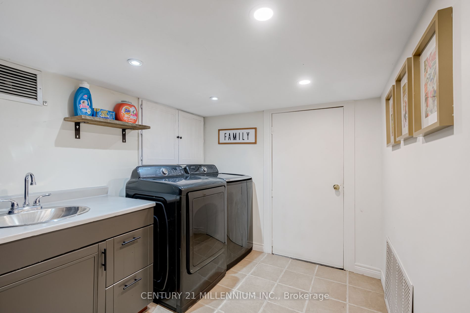18 Belmont Boulevard
