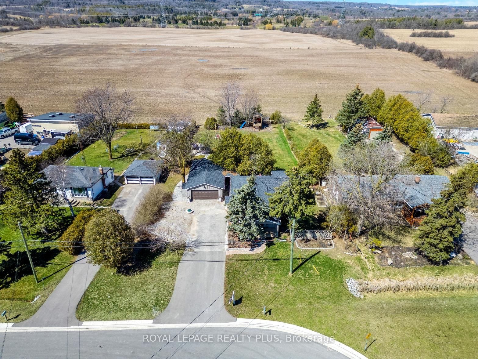 7433 5 Side Road