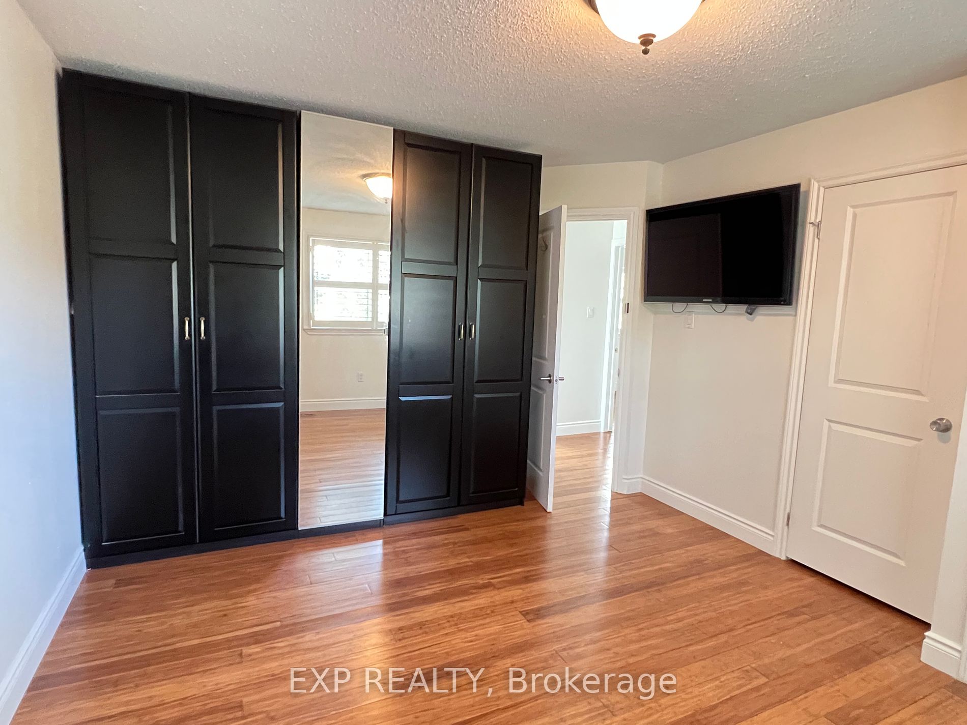 1150 Jamesway Blvd, #Main