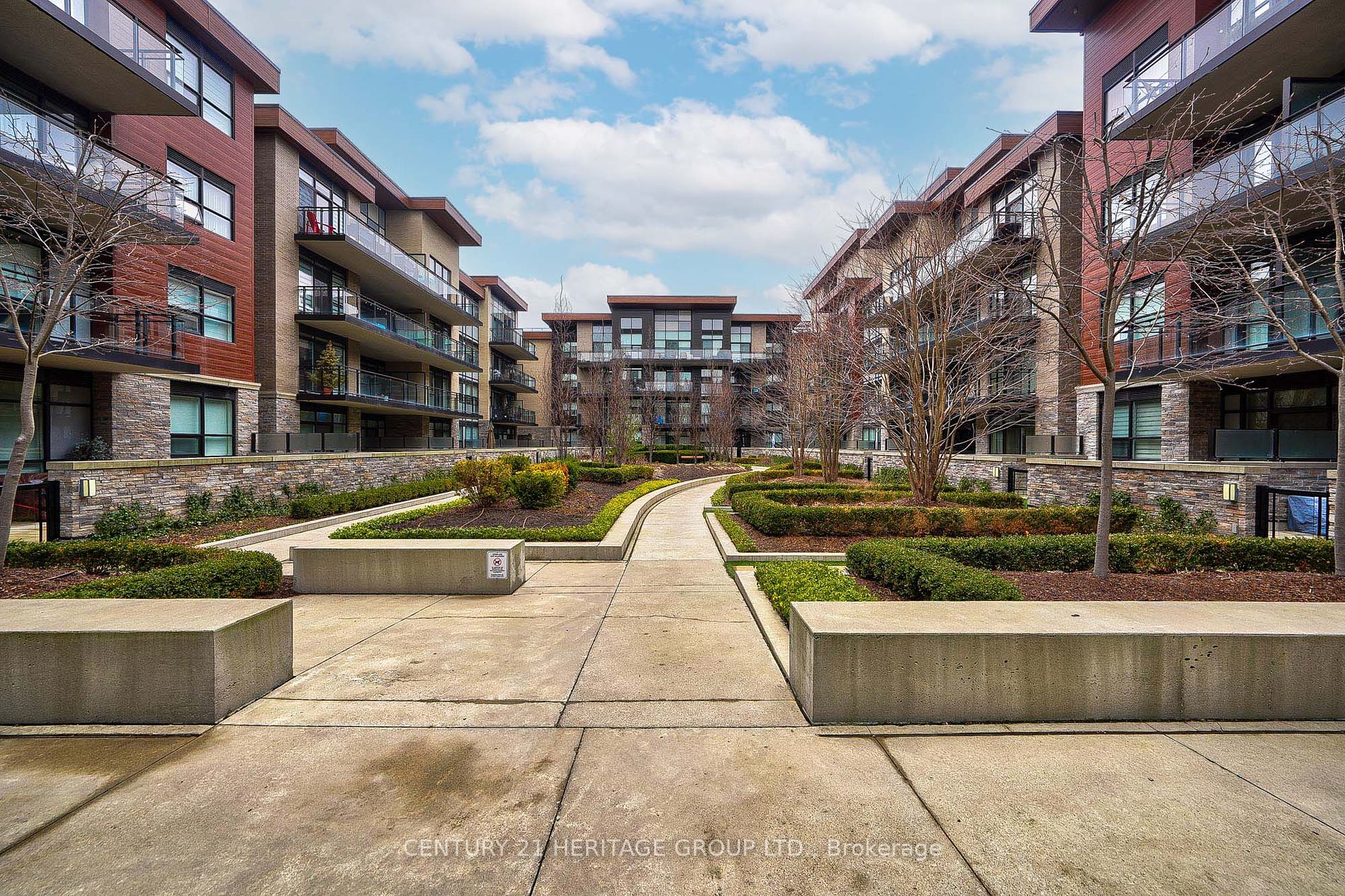 1575 Lakeshore Rd W, #441