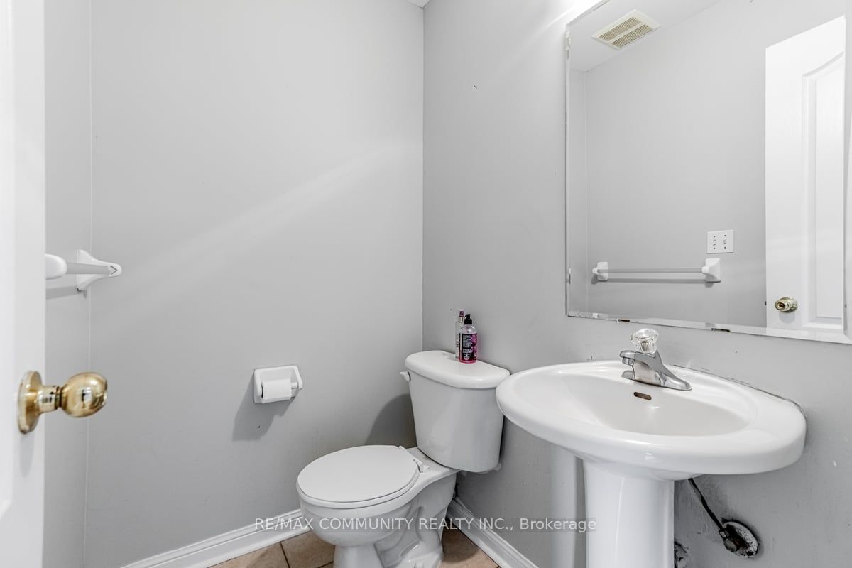 271 Richvale Dr S, #10