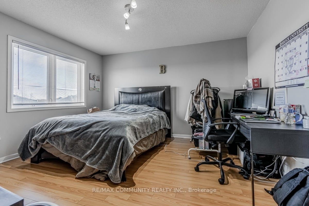 271 Richvale Dr S, #10