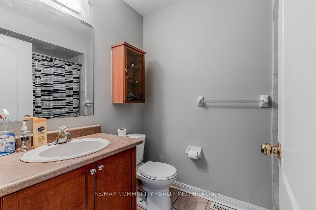 271 Richvale Dr S, #10