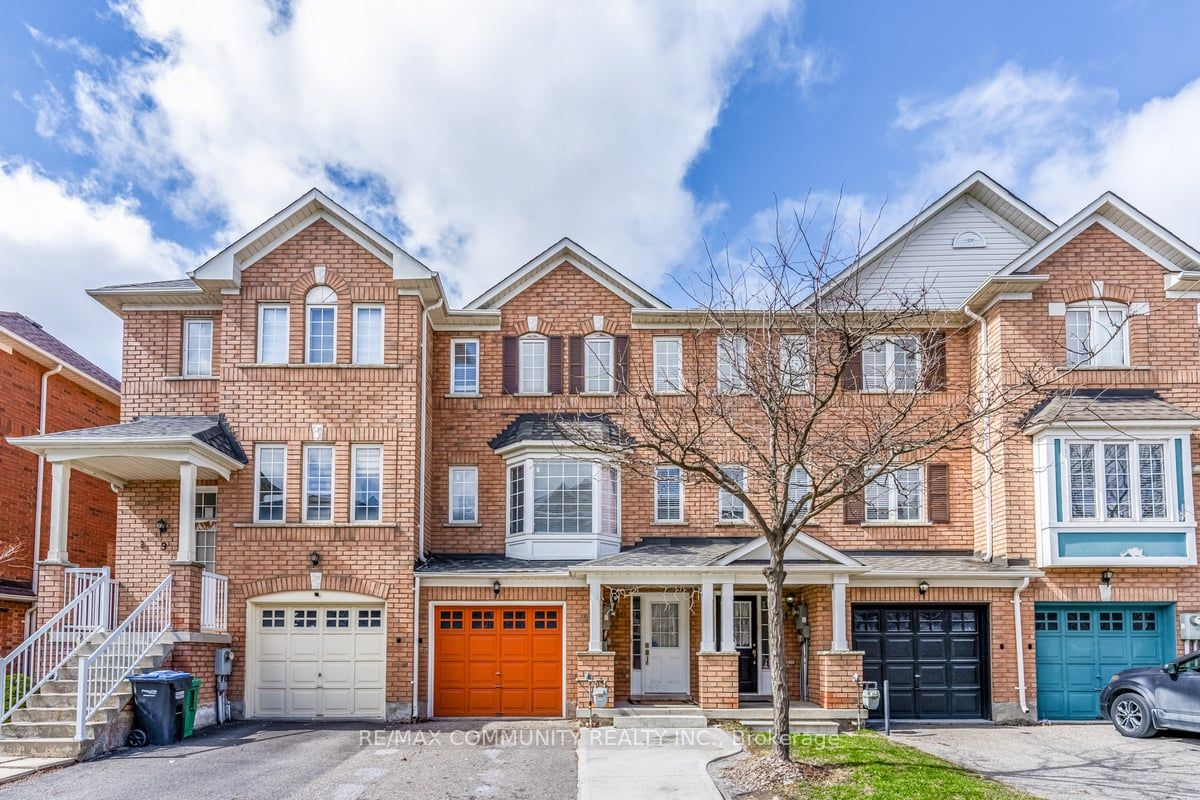 271 Richvale Dr S, #10