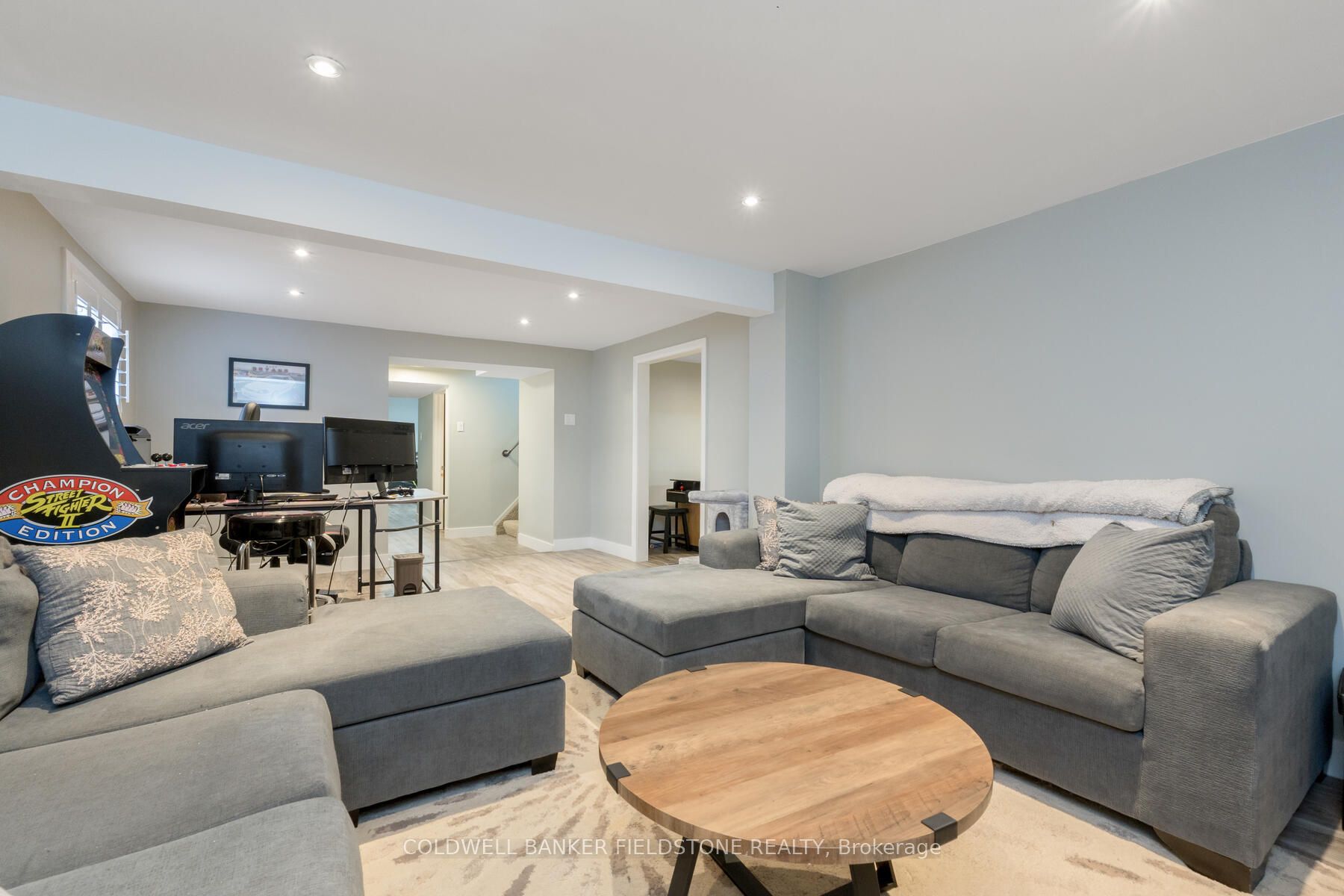 15 Marilyn Cres