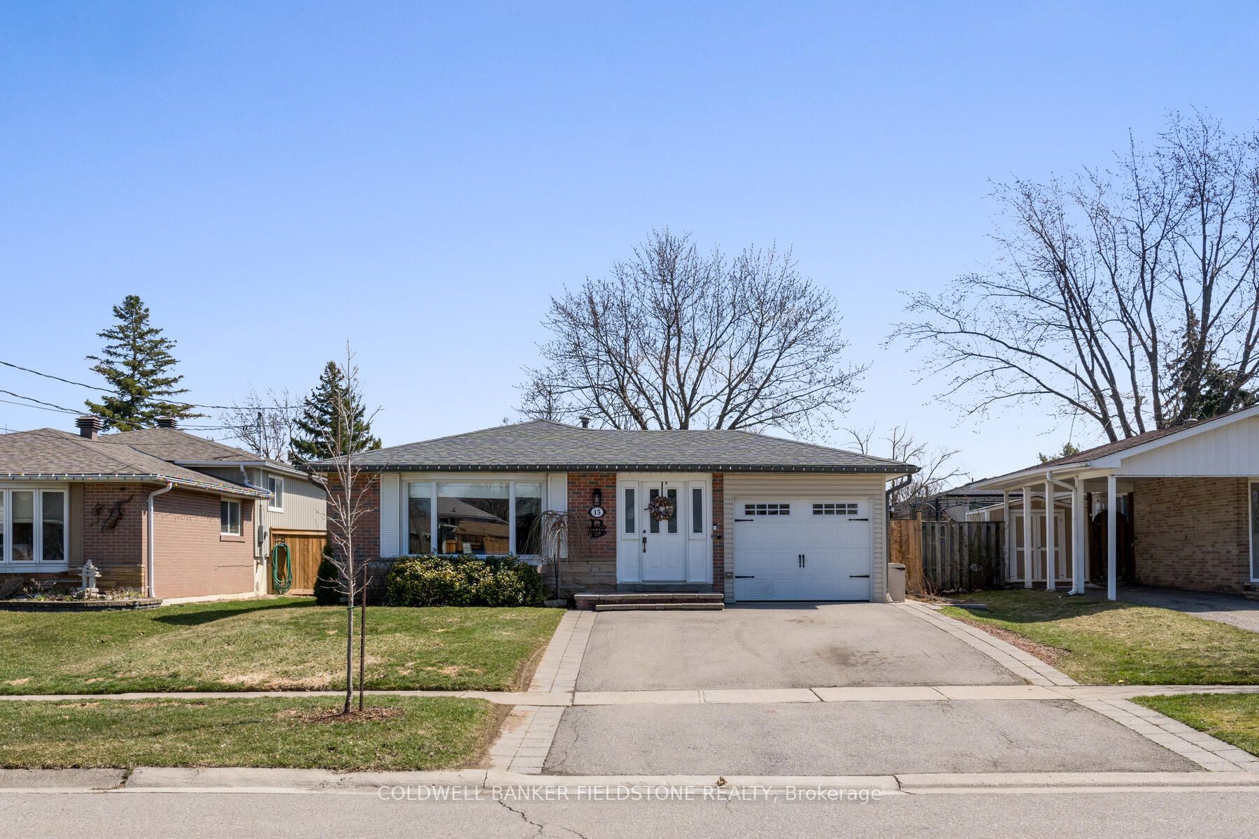 15 Marilyn Cres