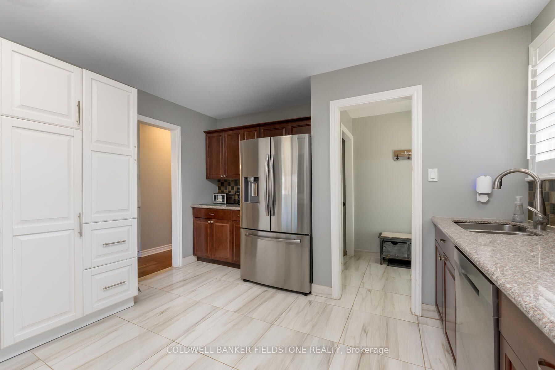 15 Marilyn Cres