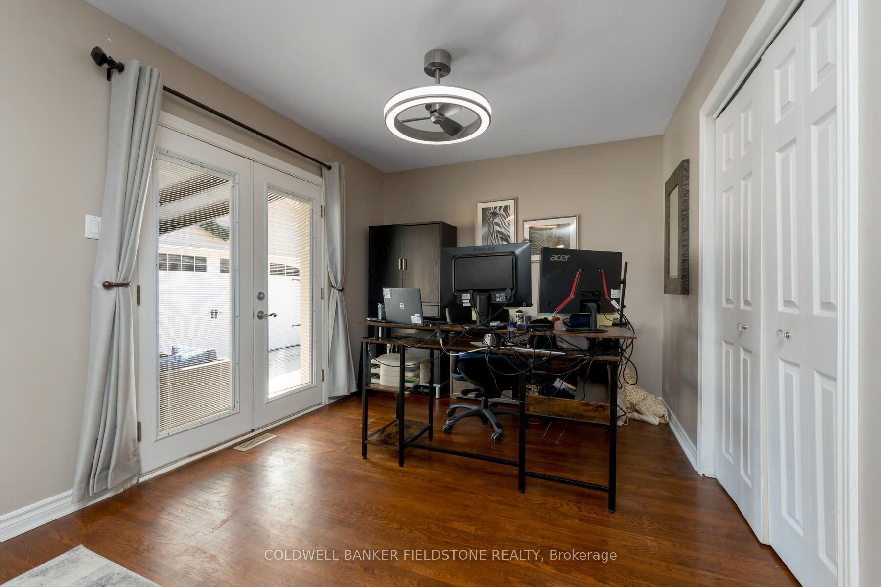 15 Marilyn Cres