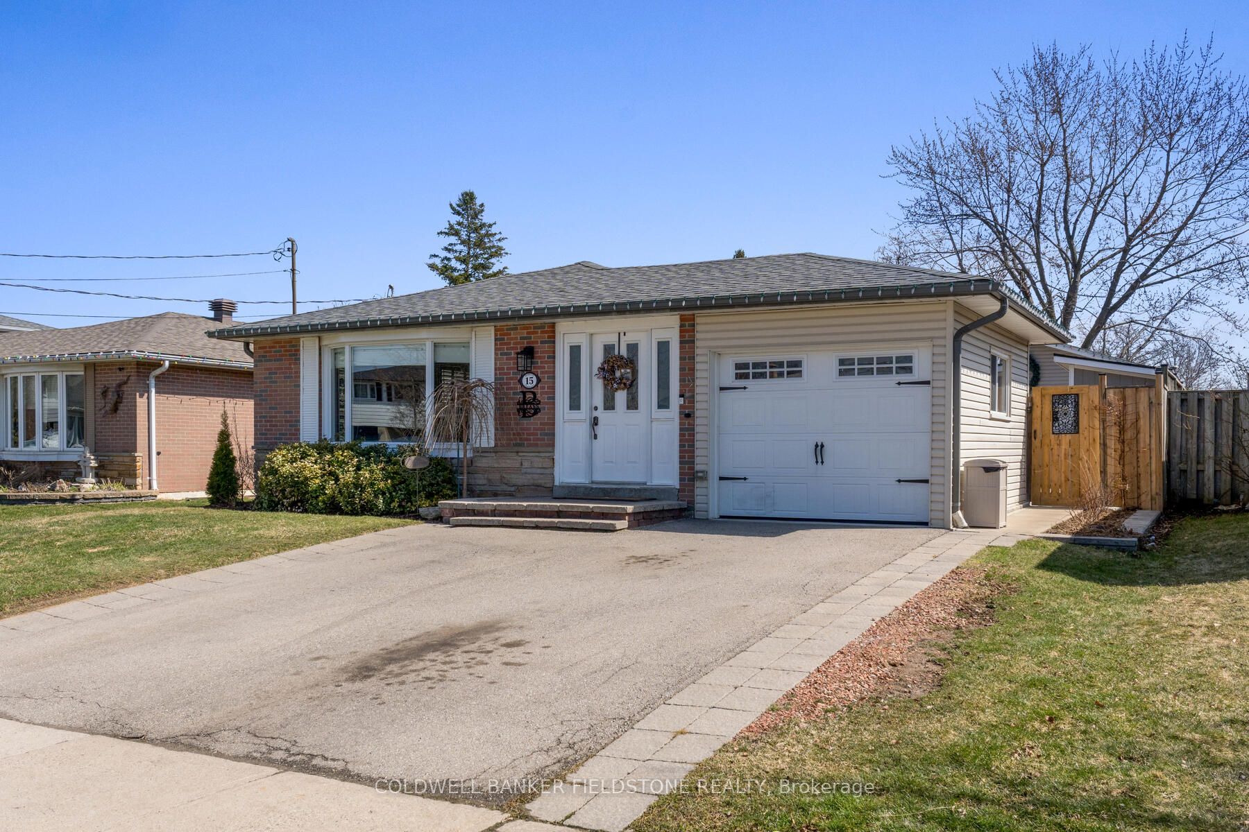 15 Marilyn Cres