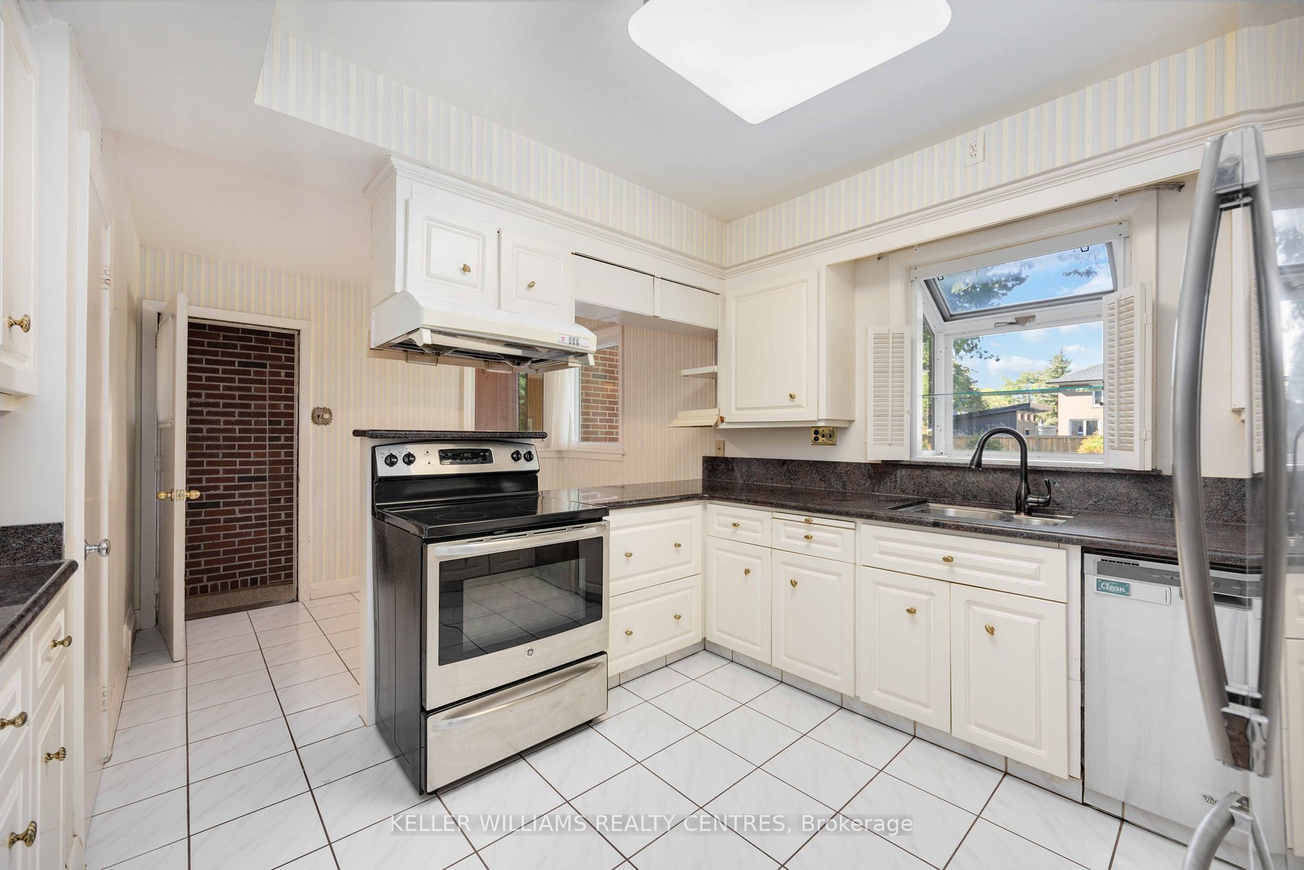6 Ridgecross Road
