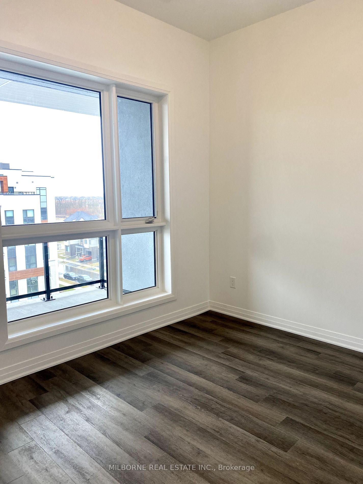 470 Gordon Krantz Ave, #609