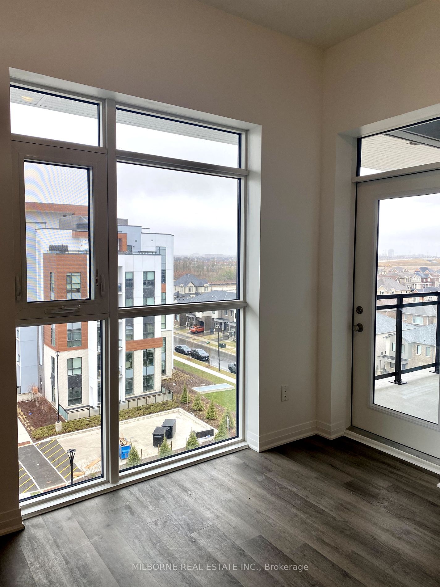 470 Gordon Krantz Ave, #609
