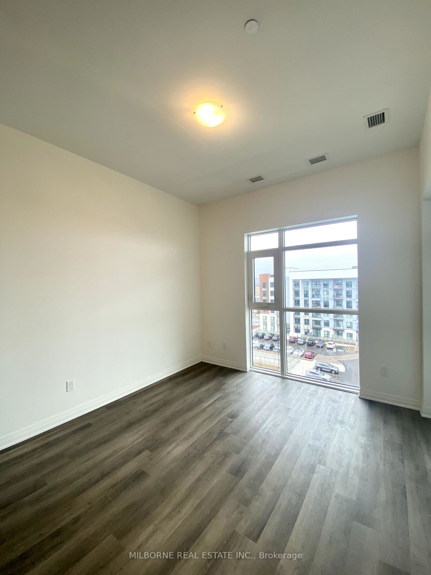 470 Gordon Krantz Ave, #609