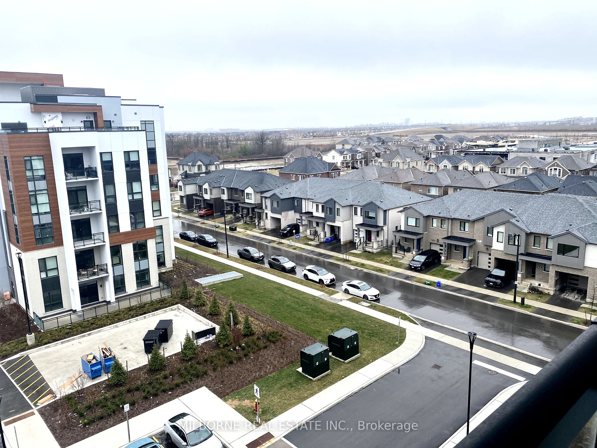 470 Gordon Krantz Ave, #609