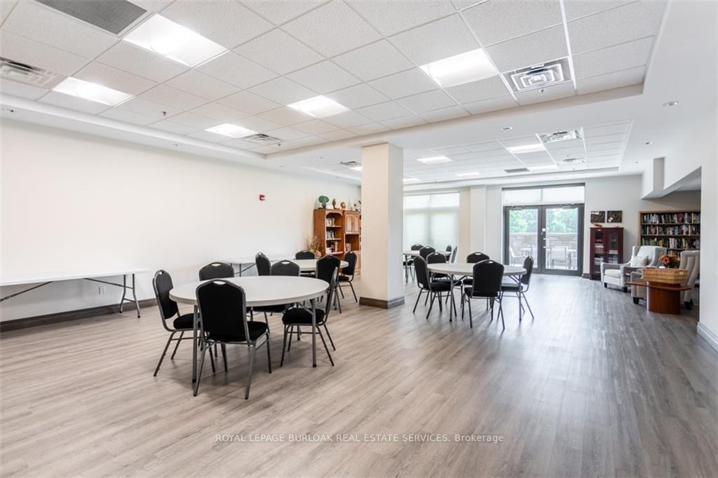 3290 New St, #213