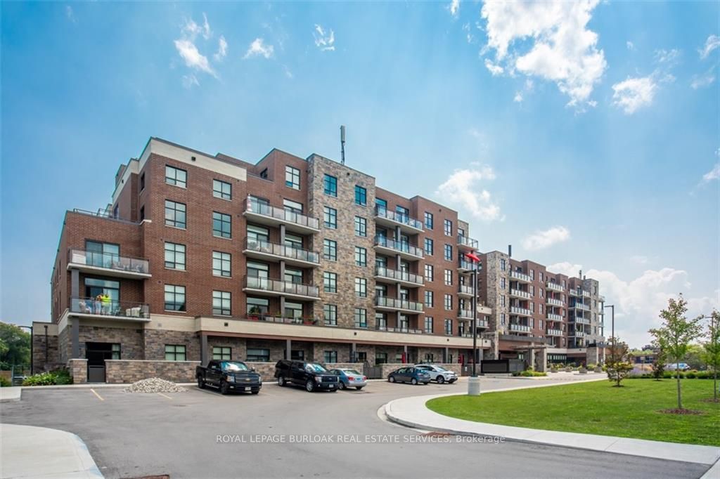 3290 New St, #213