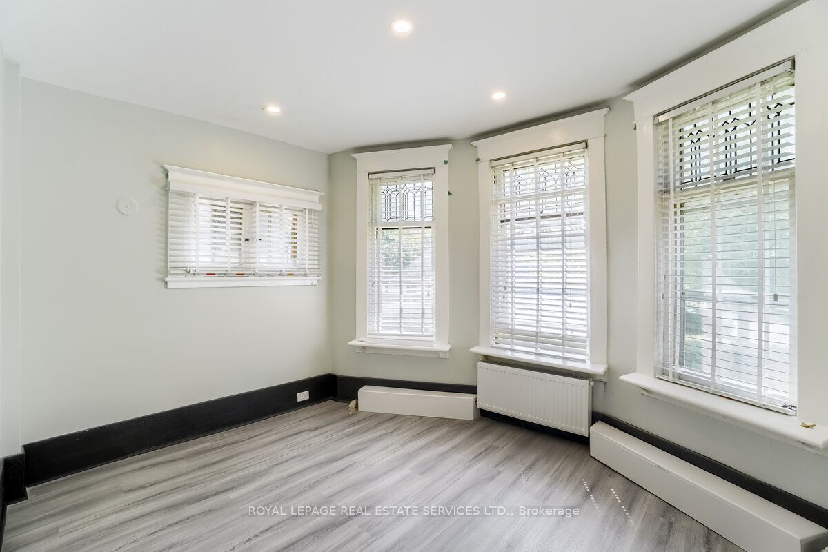 31 Tyndall Avenue
