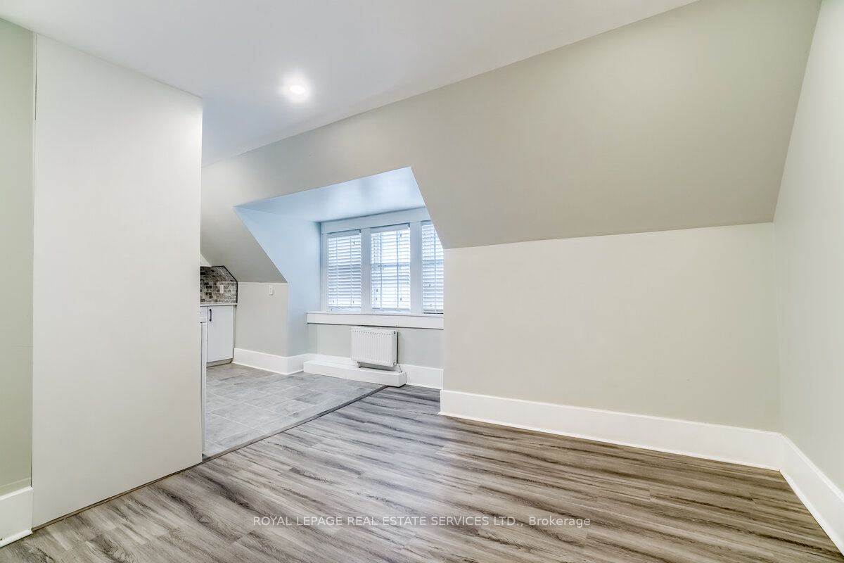 31 Tyndall Avenue