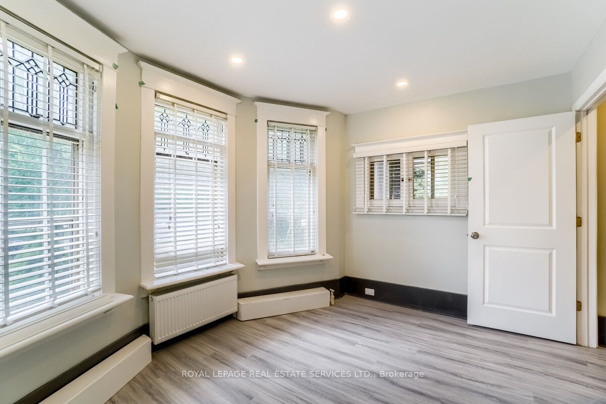 31 Tyndall Avenue