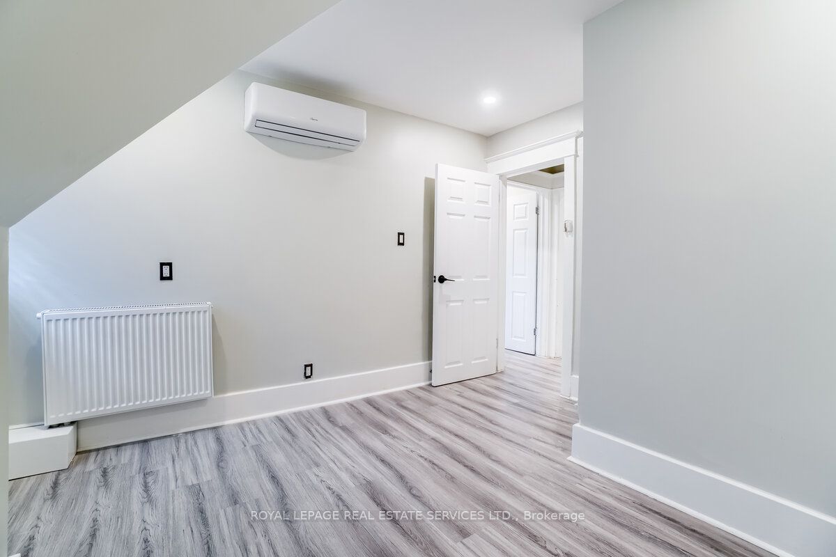 31 Tyndall Avenue