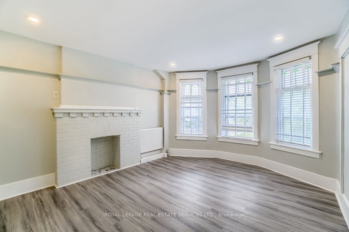 31 Tyndall Avenue