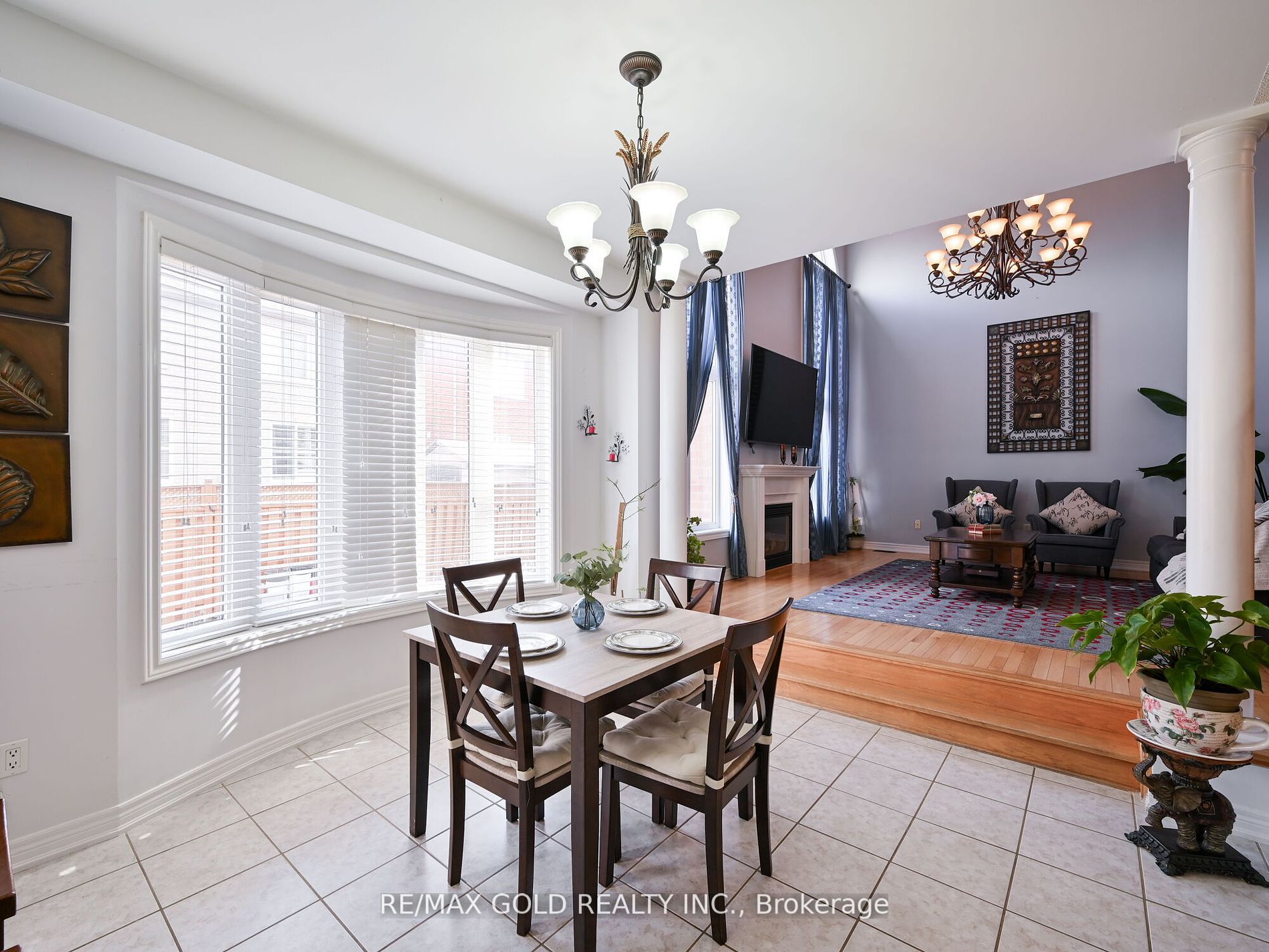 25 Maverick Cres