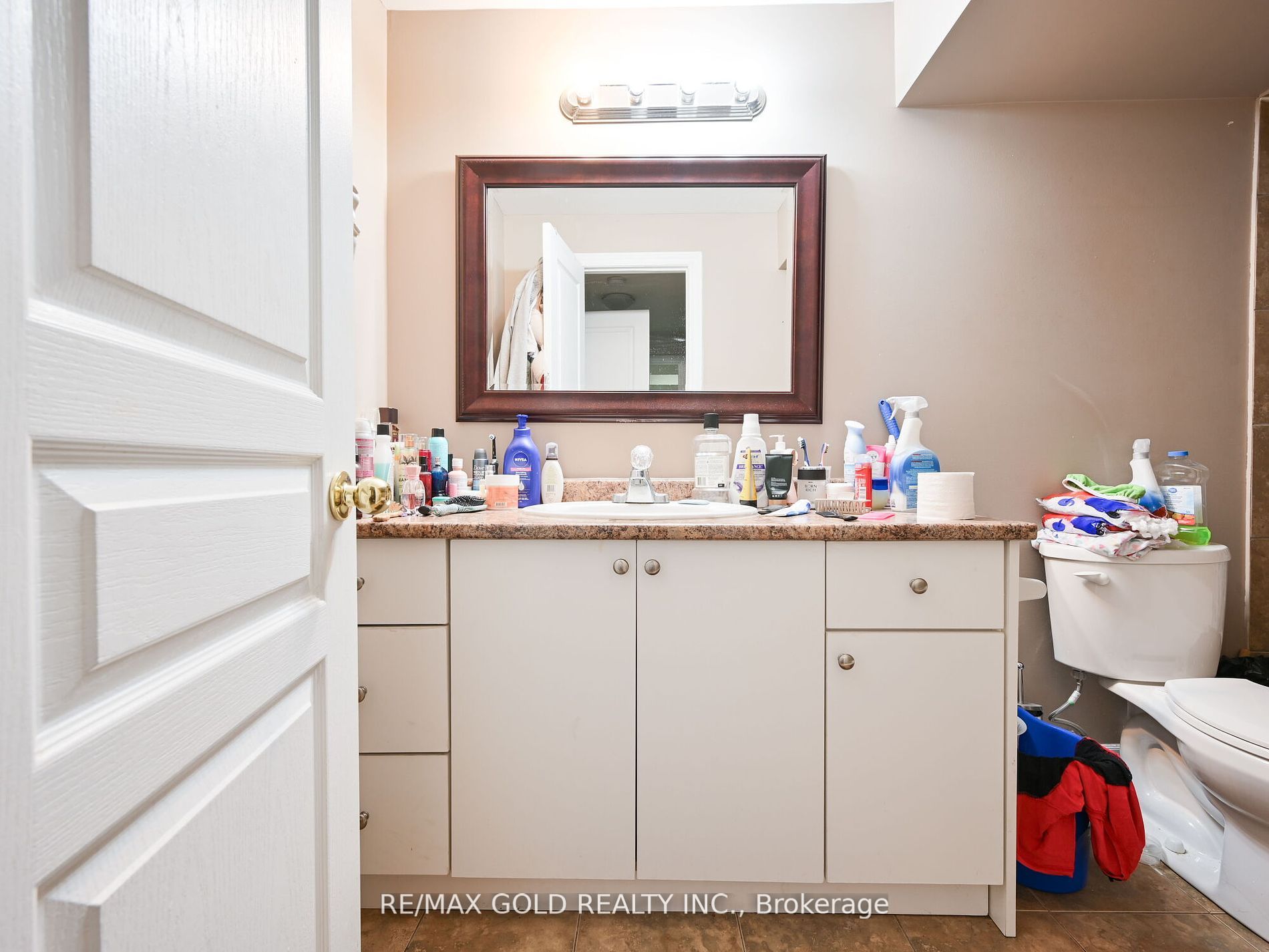 25 Maverick Cres