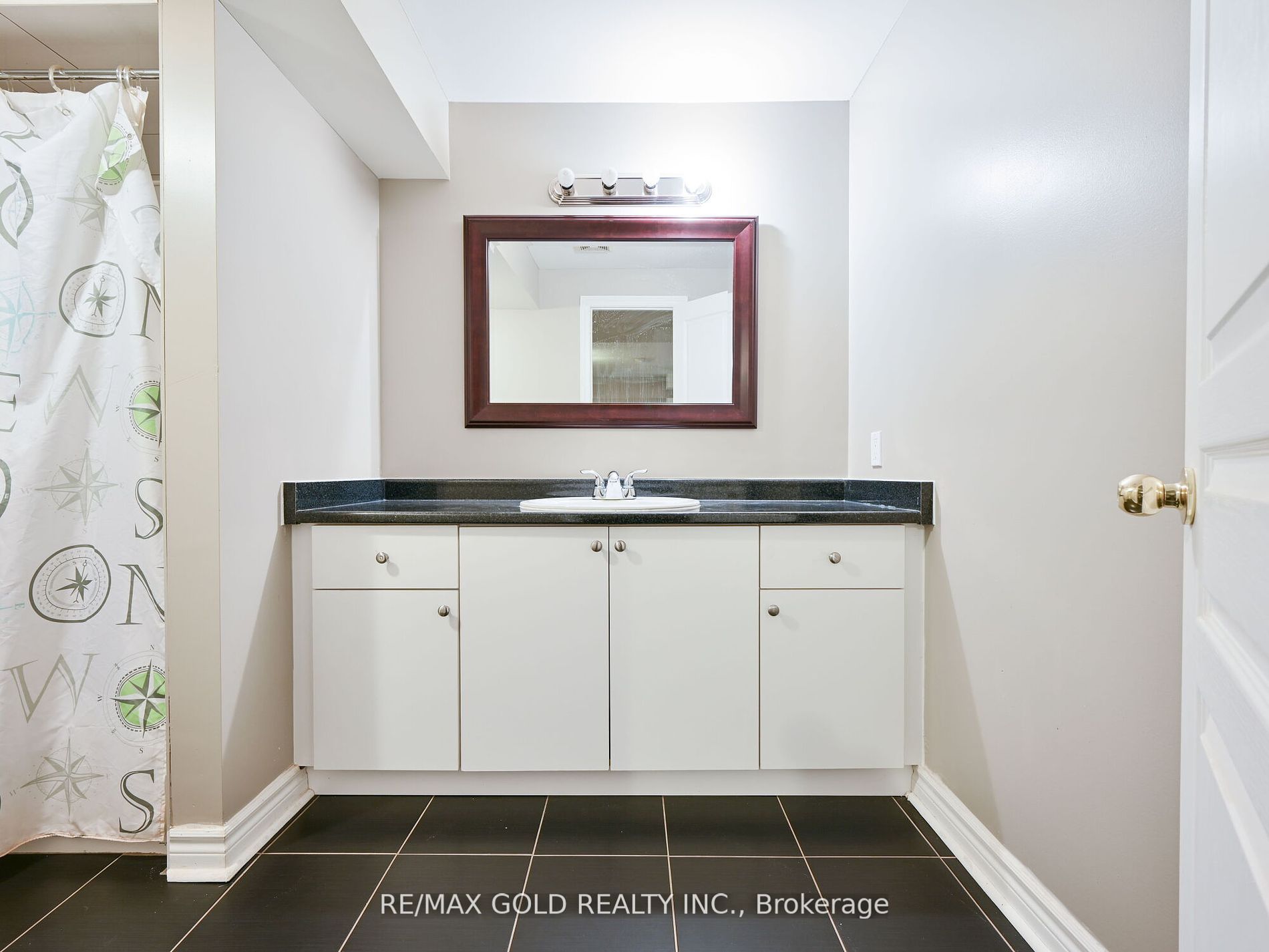 25 Maverick Cres